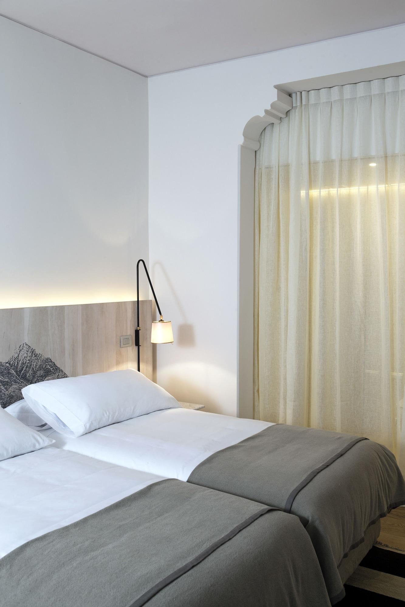 Hotel Magnolia Сантьяго Экстерьер фото A wall mounted reading light